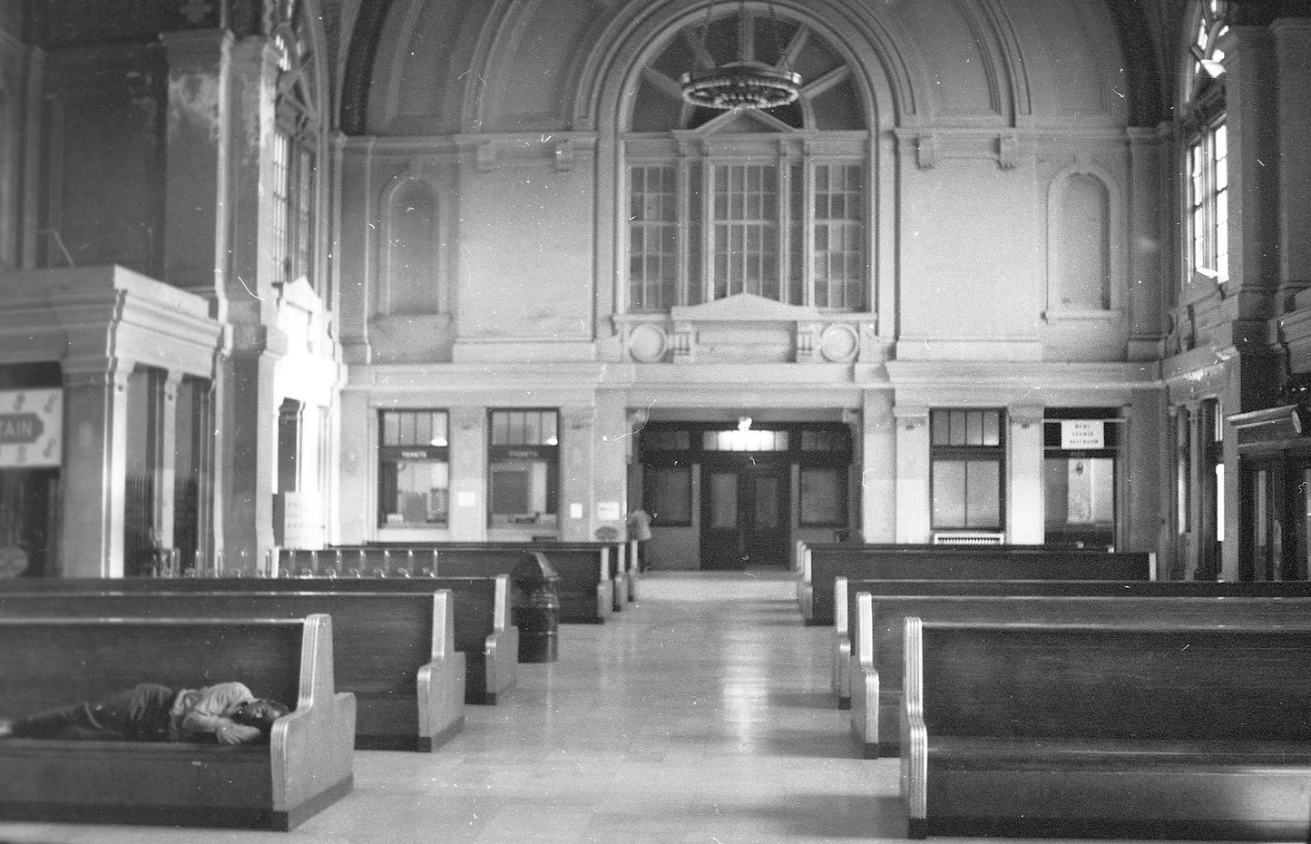 GREAT TEMPLE OF TRAVEL - A Pictorial History of Birmingham Terminal Station